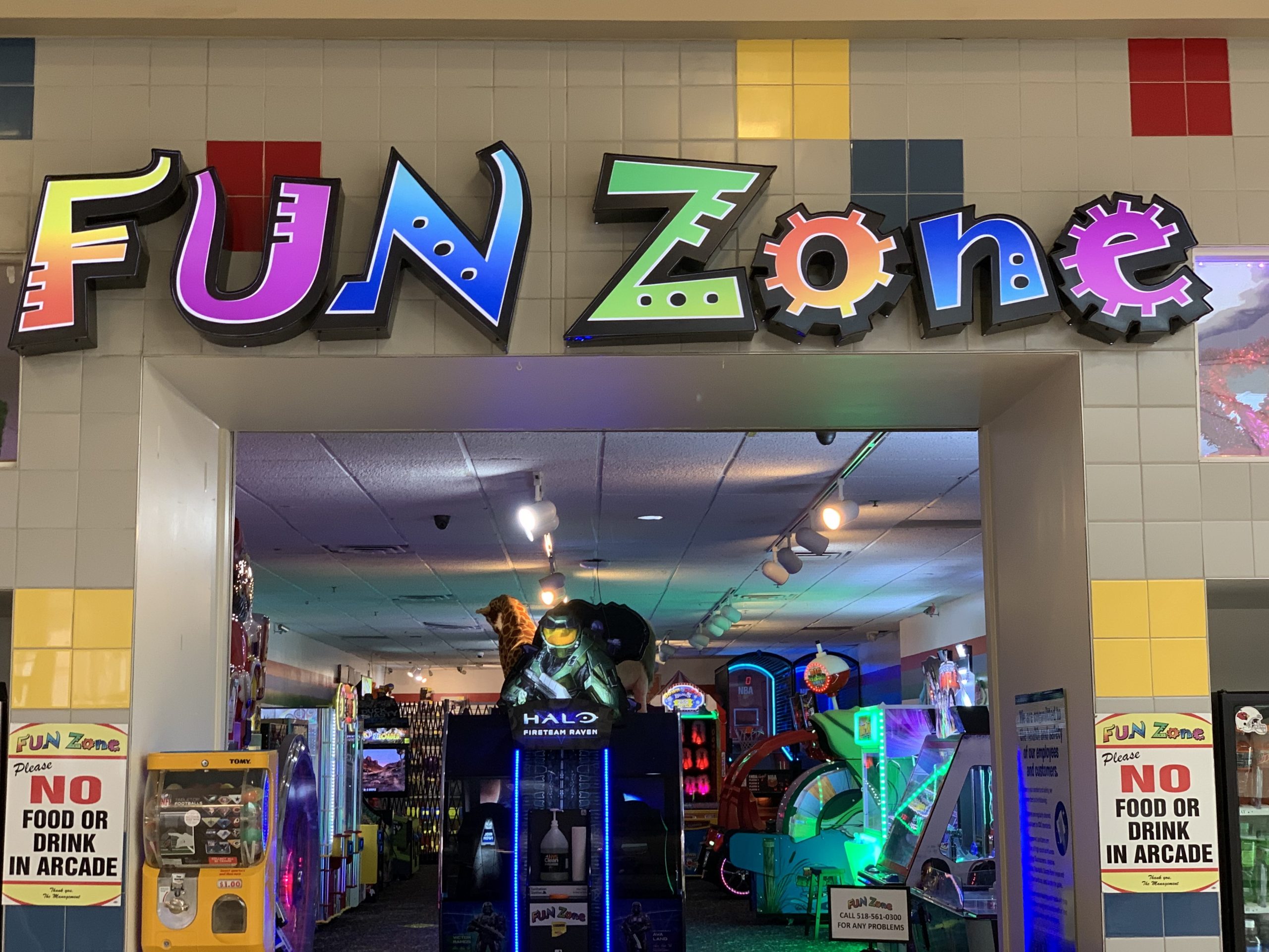 Fun Zone Arcade Champlain Centre Mall Valley Vending